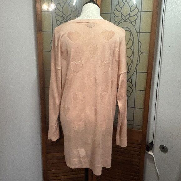 Torrid Jacquard Blush Pink V-Neck Heart Pull Over Sweater Hi Lo Hem Plus Size 1X - Picture 4 of 16